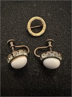 Vintage faux pearl earring ans brooch