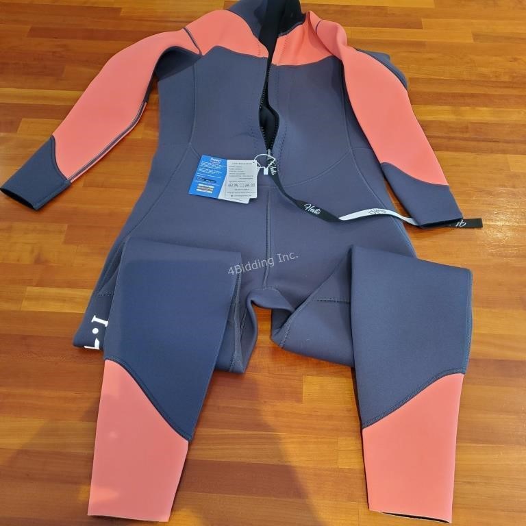 Women's Wetsuit size Small - XH