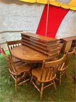 Oak Dining Room Table and 4 chairs