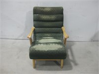 24"x 27"x 32" Vtg Lounger See Info