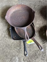 10" & 9" cast iron square skillets