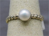 Sterling Silver pearl ring, size 8.