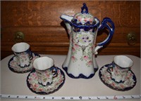 Antique Bavarian porcelain teapot w/ demi cups+