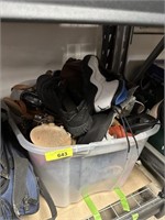 LARGE BIN OF MIXED SHOES