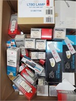 BOX OF VARIOUS PROJECTOR LAMPS