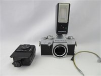Praktica L2 35mm Camera & Accessories