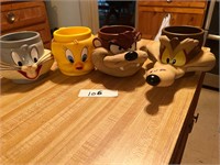 Looney Tunes cups