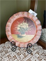 Decorative plate on stand