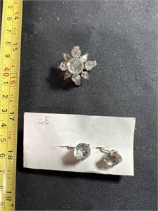 Vintage rhinestone brooch and earrings