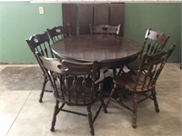 Cochrane table, 6 chairs, 4 leaves