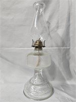18.5" BEAUTIFULLY KEPT OIL LAMP