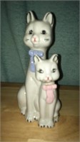 7” porcelain cat, crack towards bottom