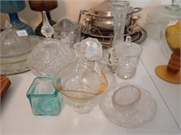 Mixed lot of glass and silver plate including a