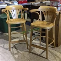 Nice pair of bent wood round back bar stools