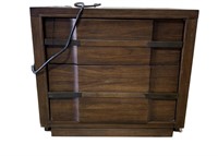Northridge 2-drawer Nightstand *pre-owned/bottom