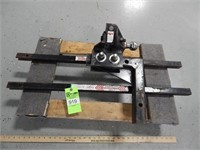 Stabilizer hitch with bars; dolly not included