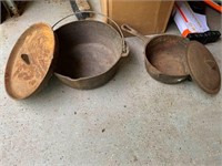 2 Rusty Old Cast Iron Kettle Pots