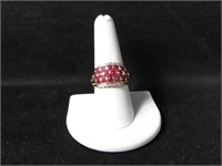 10K GOLD RED STONE RING - SIZE 9