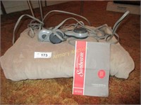 Sunbeam electric blanket with cord