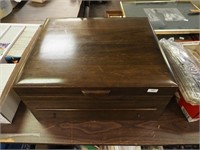 One-drawer wood silverware chest with lift