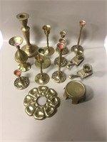 Box LOt OF MIXed Brass Decorative Items