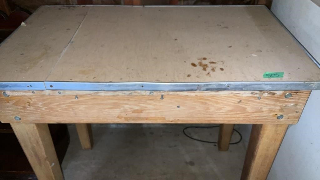 Work Table 34x20x30