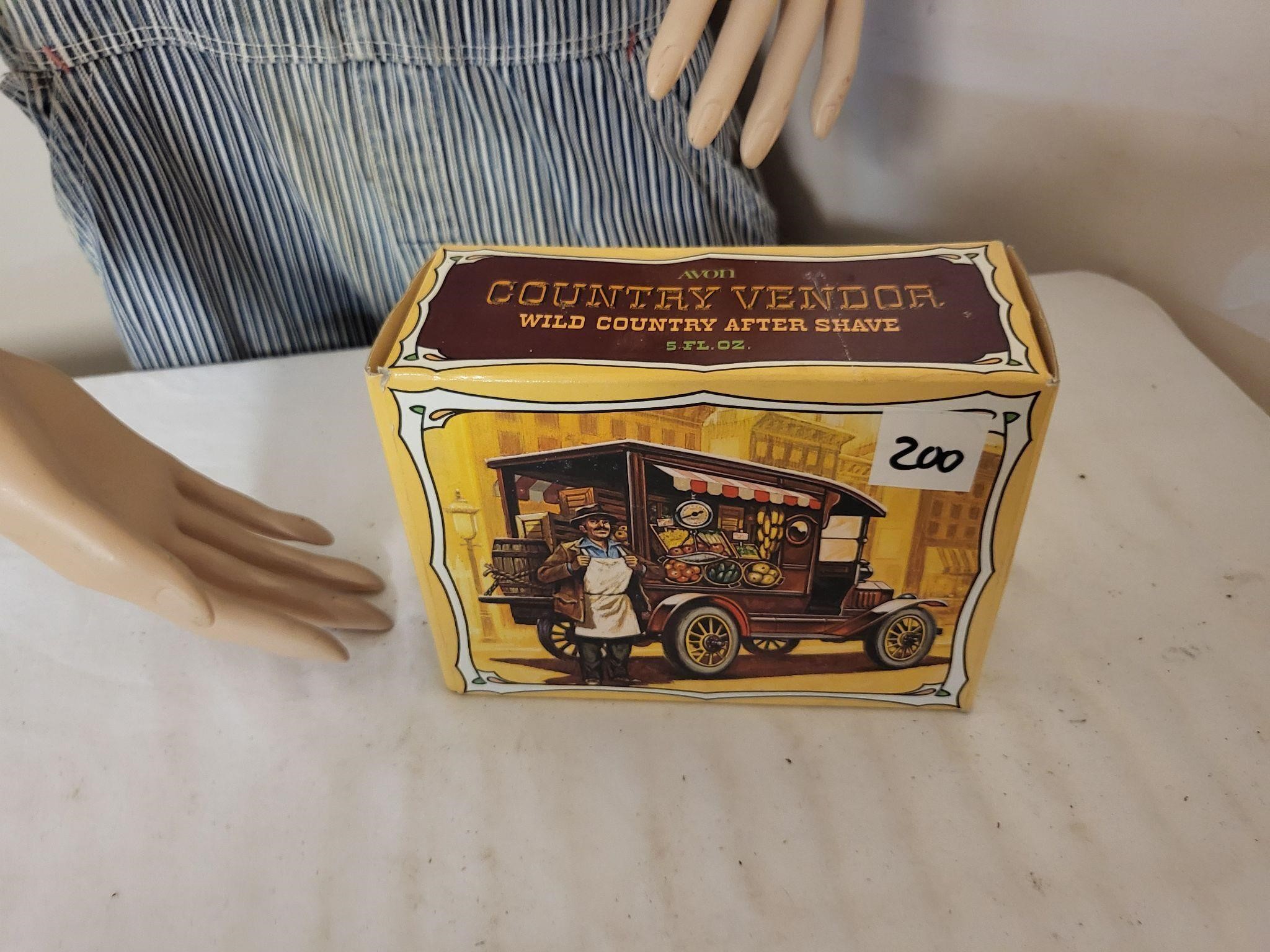 Vintage Avon country vendor