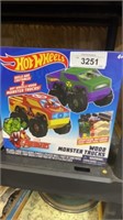 Hot wheels, monster trucks