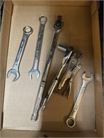 TOOL LOT