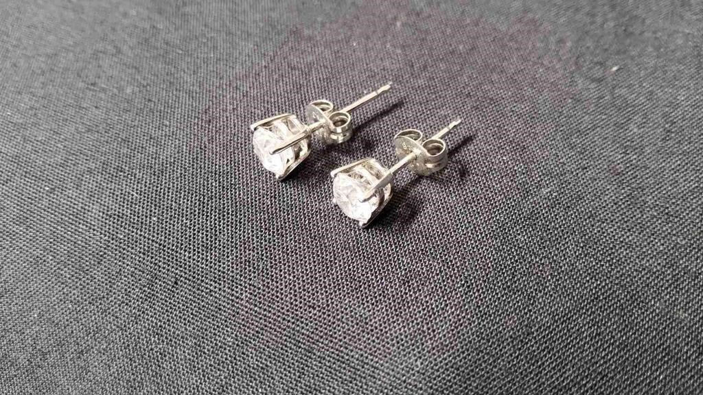 Sterling Silver 925 Earrings - 1 gram