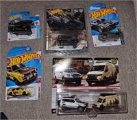 Hot Wheels Lot Mix (2 Premiums included)