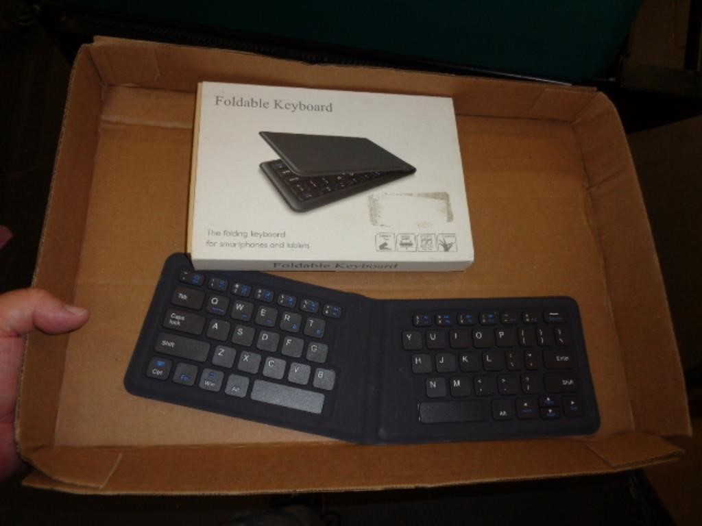 FOLDABLE KEYBOARD