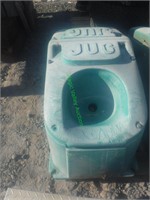 JUG Insulated Water Trough
