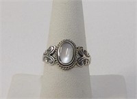 Vintage Sterling Silver Mother of Pearl Ring