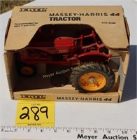 Ertl Massey -Harris 44 Tractor in box