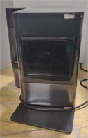 Profile Ice Maker (Model XPIO13BCDBT)