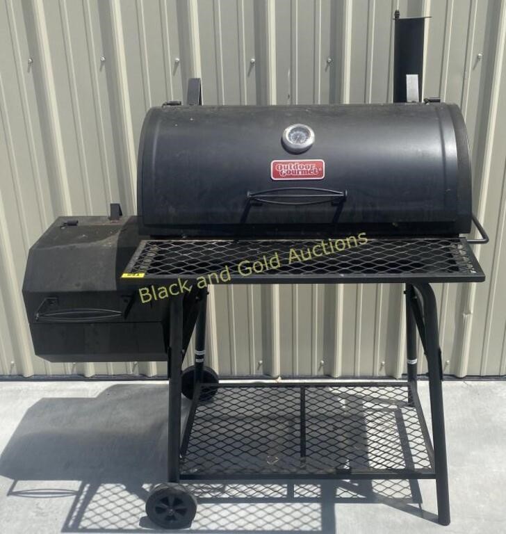 Outdoor Gourmet Charcoal Grill/Smoker