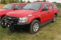 2007 Chevy Tahoe 4WD Red 135748 miles no brakes