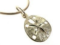 14K Necklace w Sand Dollar Pendant 6.4g TW