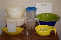 (S1) Lot of Various Plastic Kitchen Wares