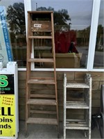 Wood Ladder ( NO SHIPPING)
