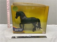 Breyer Horse No.485 Friesian