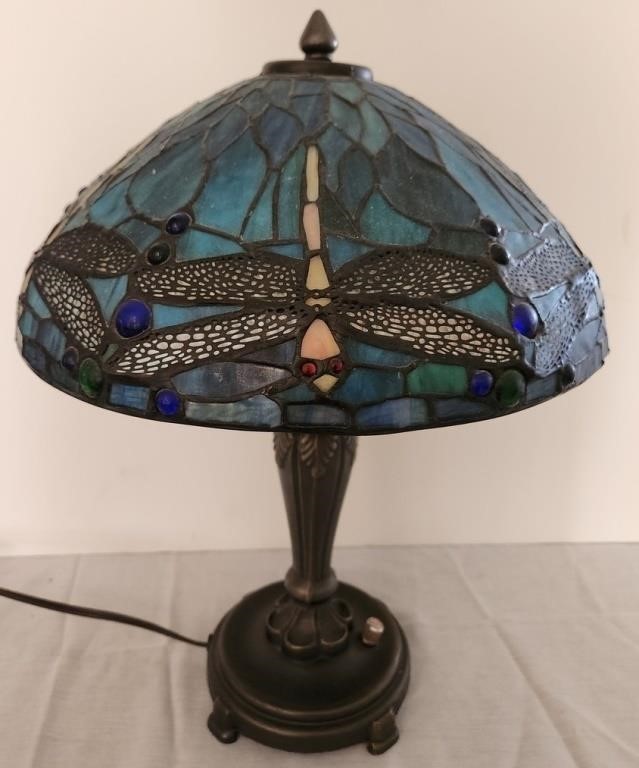 K - TIFFANY STYLE TABLE LAMP