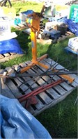 Pallet of 2 Jacks and engine stand