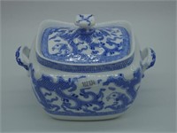 Spode 'Chinese Dragon' pattern lidded sugar box