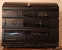 Magnavox Record Turntable/ Cassette/ Radio Player