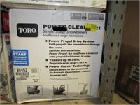 Toro Power Clear 621E Snow Thrower New In Box