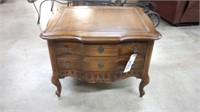VERY NICE COUNTRY FRENCH CCENT TABLE