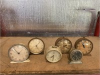 6 x assorted clocks