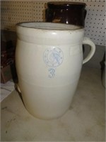 3 GALLON INDIAN HEAD CROCK W/HDL NO CRACKS